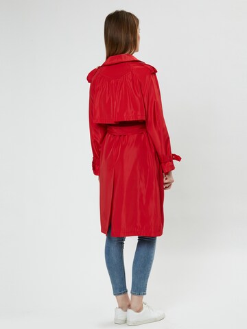 Influencer Between-Seasons Coat in Red