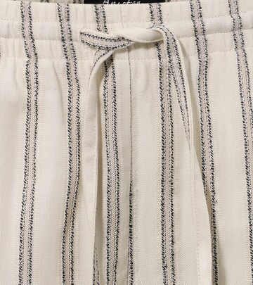 Aniston CASUAL Regular Shorts in Beige