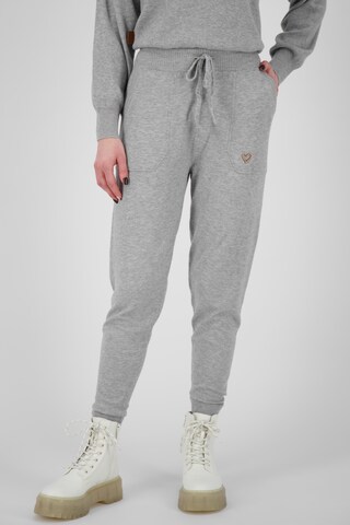 regular Pantaloni 'WilmaAK' di Alife and Kickin in grigio: frontale