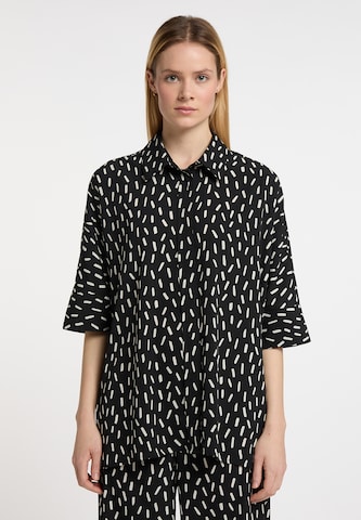 DreiMaster Klassik Blouse in Black: front