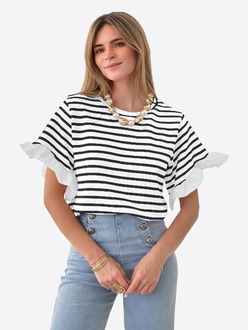 Imily Bela Тениска в черно: отпред