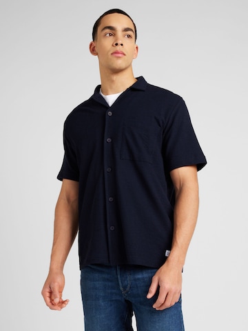 KnowledgeCotton Apparel Regular fit Button Up Shirt in Blue: front