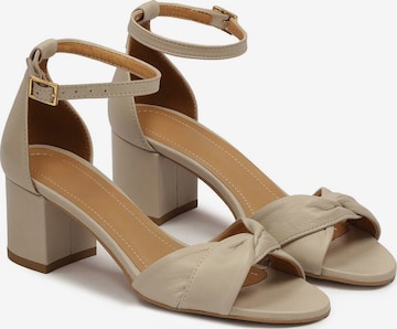 Sandalo di Kazar in beige