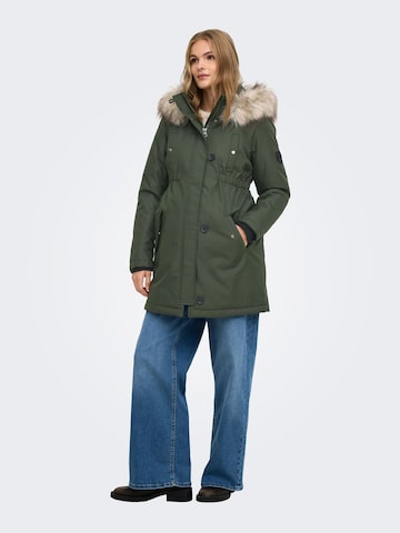 Only Maternity Parka 'OLMIris' in Grün