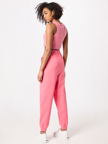 Tommy Jeans Tapered Broek in Roze