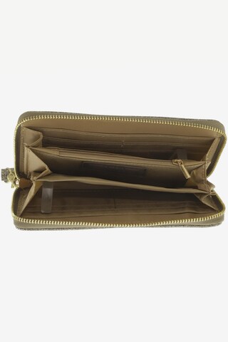 sacha Small Leather Goods in One size in Gold