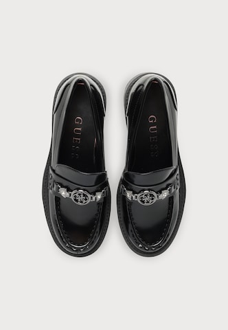 Chaussure basse 'YAAKO' GUESS en noir