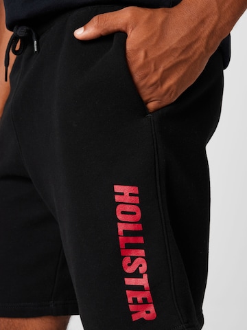 HOLLISTER Regular Shorts in Schwarz