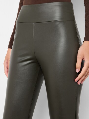 CALZEDONIA Skinny Hose in Grün