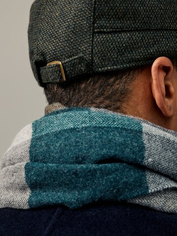 Next Set: Mütze, Schal und Handschuhe in Grün