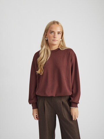 Peppercorn Sweatshirt 'Sinna' in Bruin: voorkant