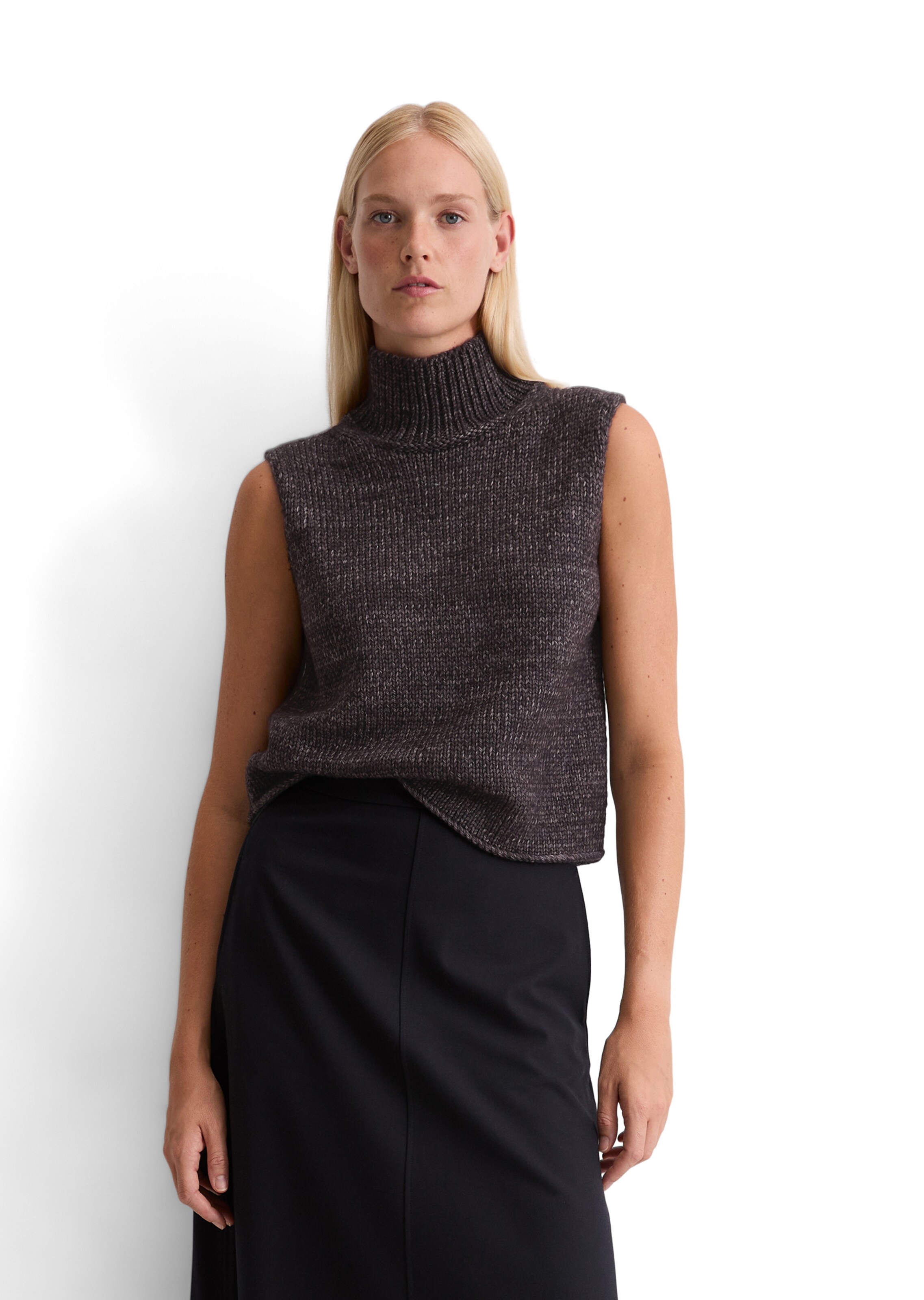 Marc O'Polo Sweater in Brown: front