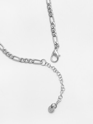 Pull&Bear Řetízek – stříbrná