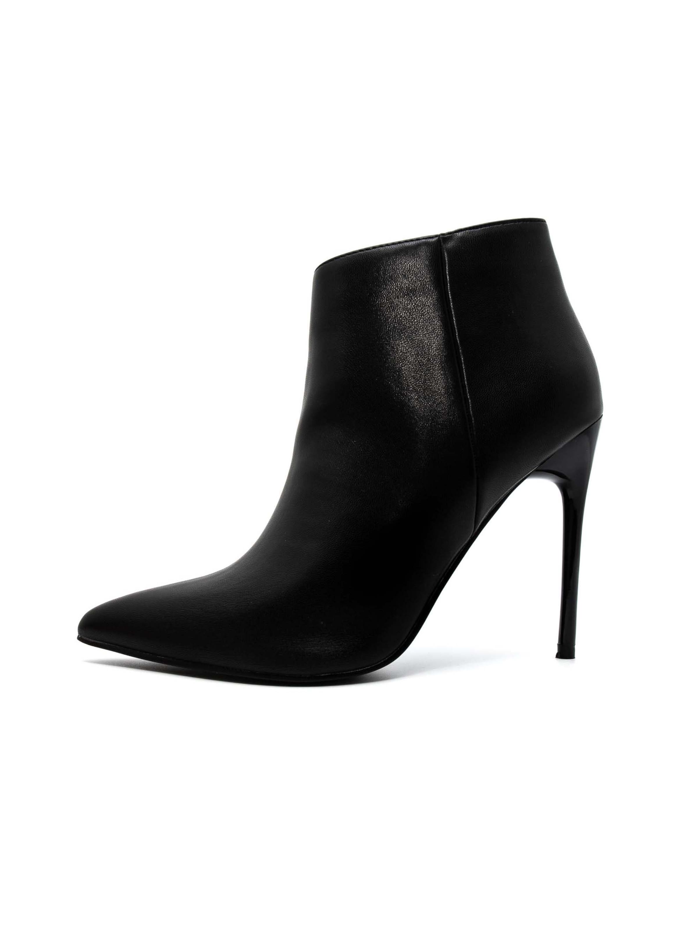 CRISTIN Ankle Boots in Black