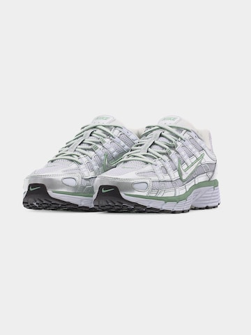 Baskets basses 'P-6000' Nike Sportswear en argent