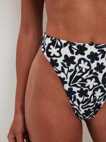 NA-KD Bikini Bottoms in Black