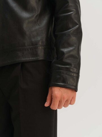 Veste mi-saison TRAPP en noir