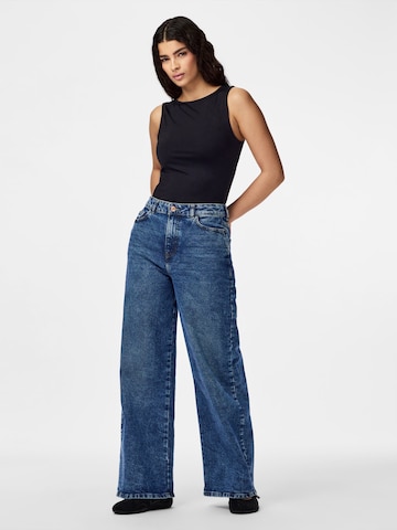 PIECES Top 'PCLULA' - fekete