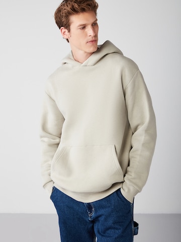 Grimelange Μπλούζα φούτερ σε γκρι: μπροστά