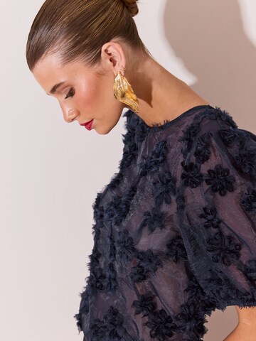 Lipsy Blouse in Blauw