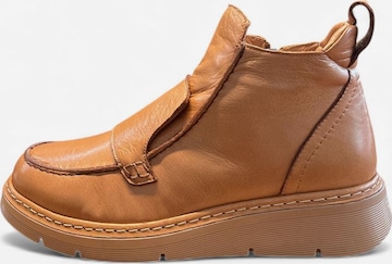 Begoria Boots in Beige: front