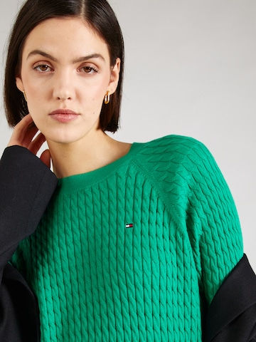 TOMMY HILFIGER Sweater in Green
