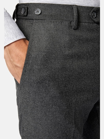 Coupe slim Pantalon à plis Boggi Milano en gris