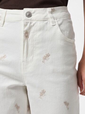 PIECES regular Jeans 'PCViolet' i hvid