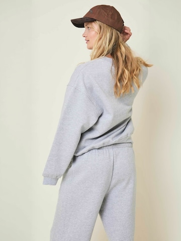 Pull-over ' Angal ' Copenhagen Cartel en gris : sur le côté