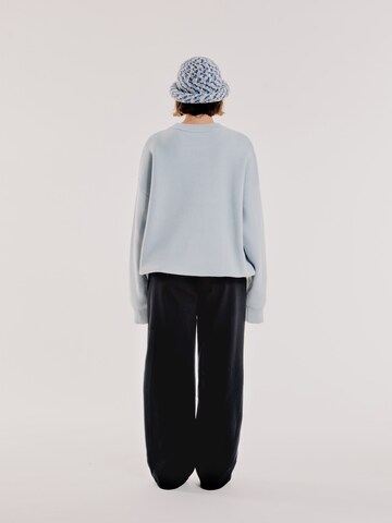 OUT OF ORBIT Pullover 'Ela' in Blau