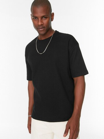 Trendyol - Camiseta en negro: frente
