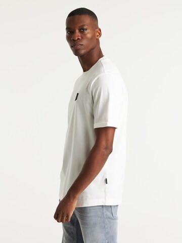 CHASIN' Shirt 'Bro' in White