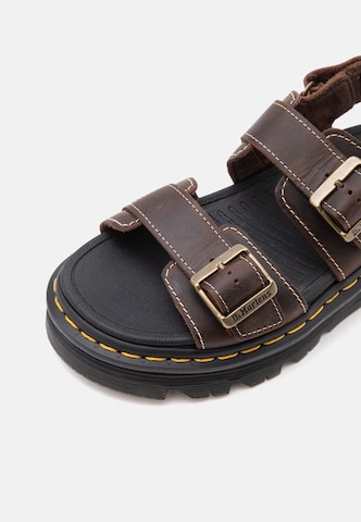 Dr. Martens Sandały 'ZebZag' w kolorze brązowy