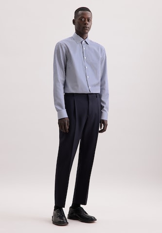 Coupe regular Chemise business 'Schwarze Rose' SEIDENSTICKER en bleu