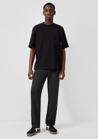 QS Regular Broek in Zwart: voorkant
