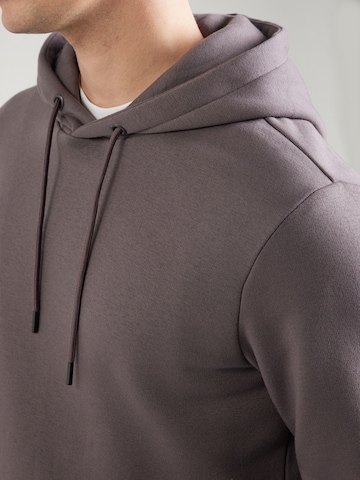 Coupe regular Sweat-shirt 'ONSCERES' Only & Sons en marron