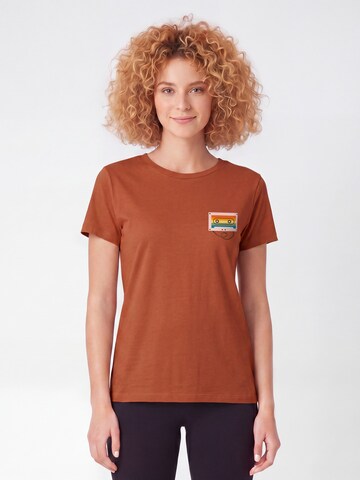 Maglietta 'Rainbow Cassette' di Watapparel in rosso: frontale