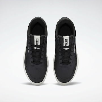 Sneaker low de la Reebok pe negru