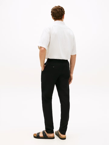 Effilé Pantalon TOMMY HILFIGER en noir