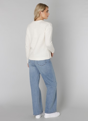 BASE LEVEL Sweater in Beige