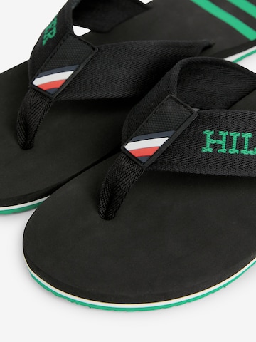 TOMMY HILFIGER Teenslippers in Zwart