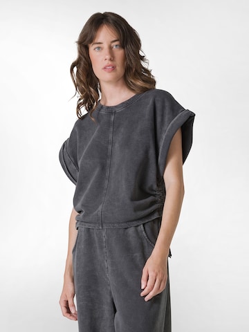 DEHA Sweatshirt in Schwarz: Vorderseite