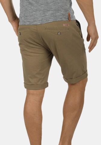 !Solid Regular Chinoshorts 'Montijo' in Braun