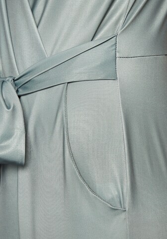 Tuta jumpsuit di LASCANA in verde