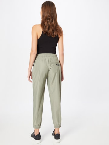 Effilé Pantalon 'Cora' NORR en vert