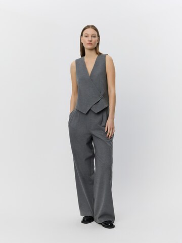 Sofie Schnoor - Loosefit Pantalón plisado 'ROSALIND' en gris