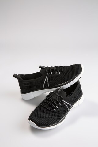 Aniston Sneakers in Black