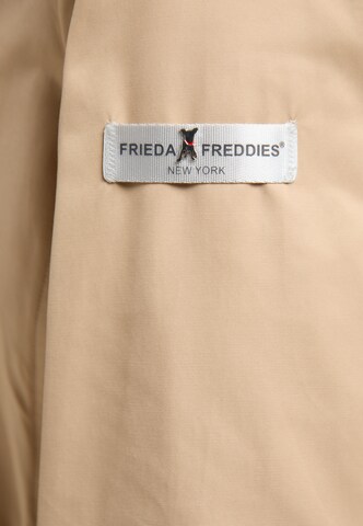 Frieda & Freddies NY Trenchcoat in Beige