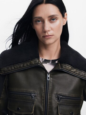 Desigual - Chaqueta de invierno en negro