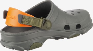 Clogs di Crocs in grigio